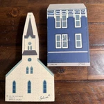 The Cats Meow Wood Shelf Sitters 1993 Series Xi Immanuel Church Lady Iris. Fixed Price $17.00.
